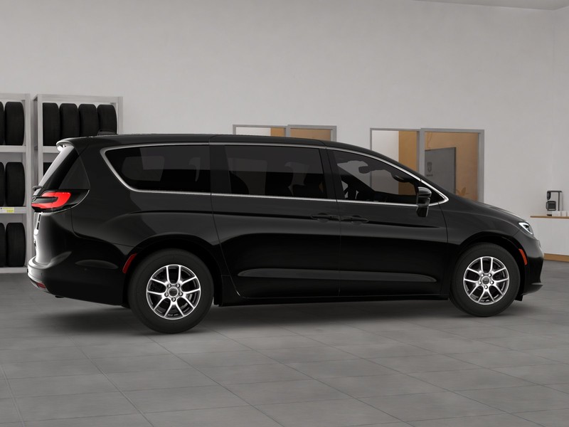 Chrysler Pacifica Vehicle Image 08