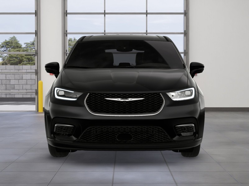 Chrysler Pacifica Vehicle Image 12