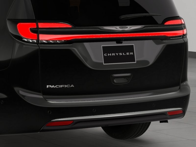 Chrysler Pacifica Vehicle Image 19