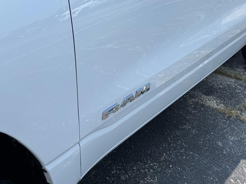 Ram 1500 Vehicle Image 13
