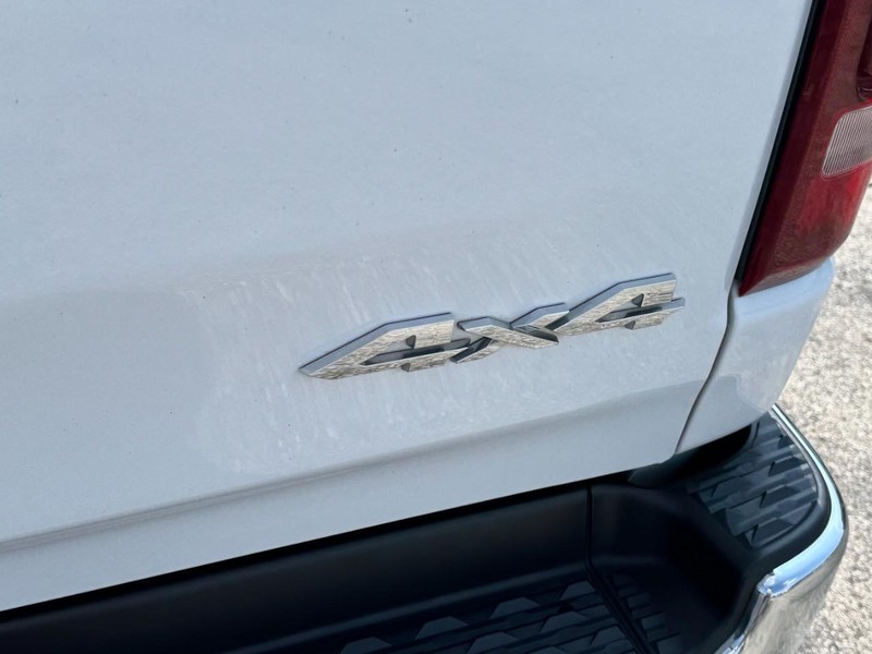 Ram 1500 Vehicle Image 14