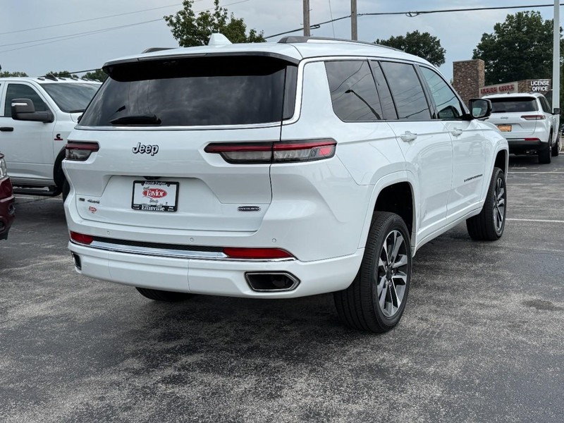 Jeep Grand Cherokee L Vehicle Image 03