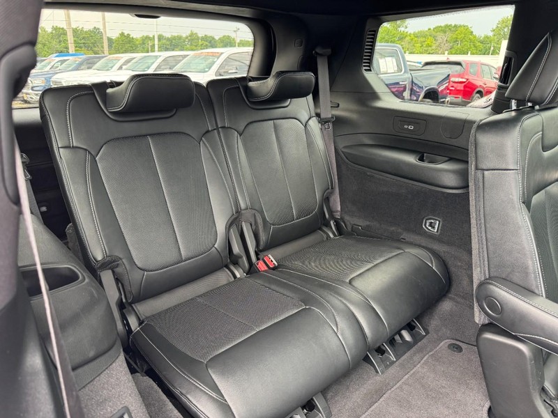 Jeep Grand Cherokee L Vehicle Image 19