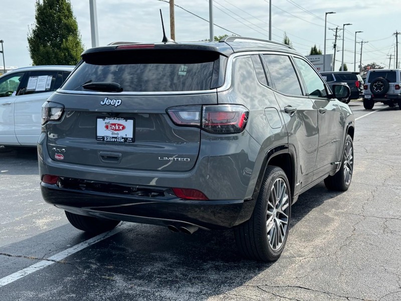 Jeep Compass Vehicle Image 03