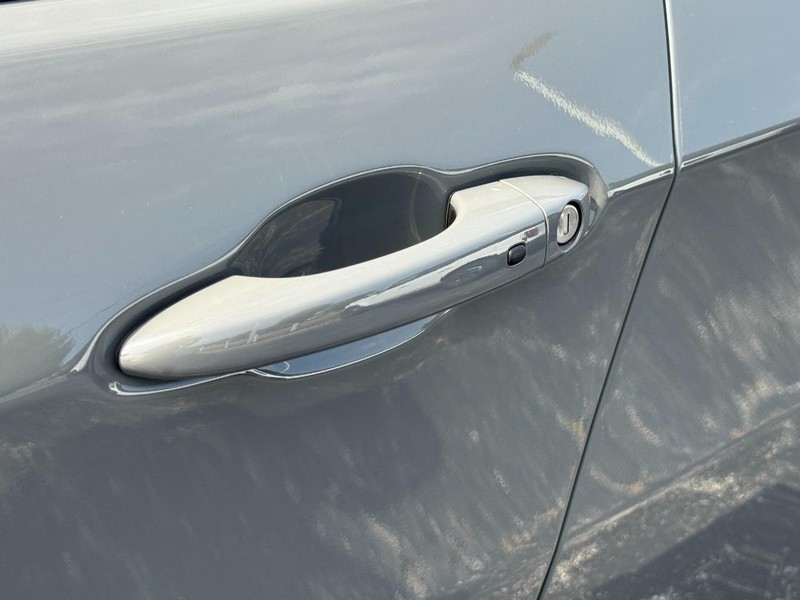 Jeep Compass Vehicle Image 12