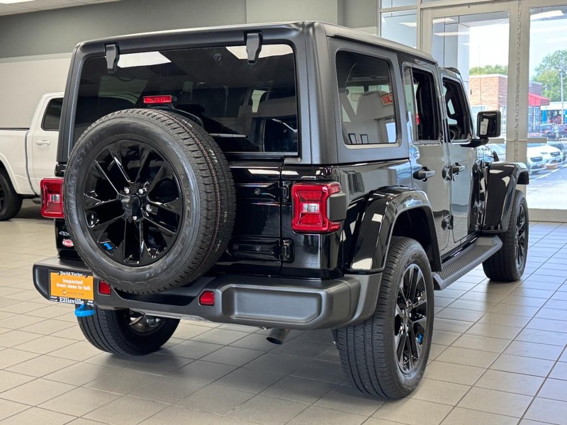 Jeep Wrangler 4xe Vehicle Image 04
