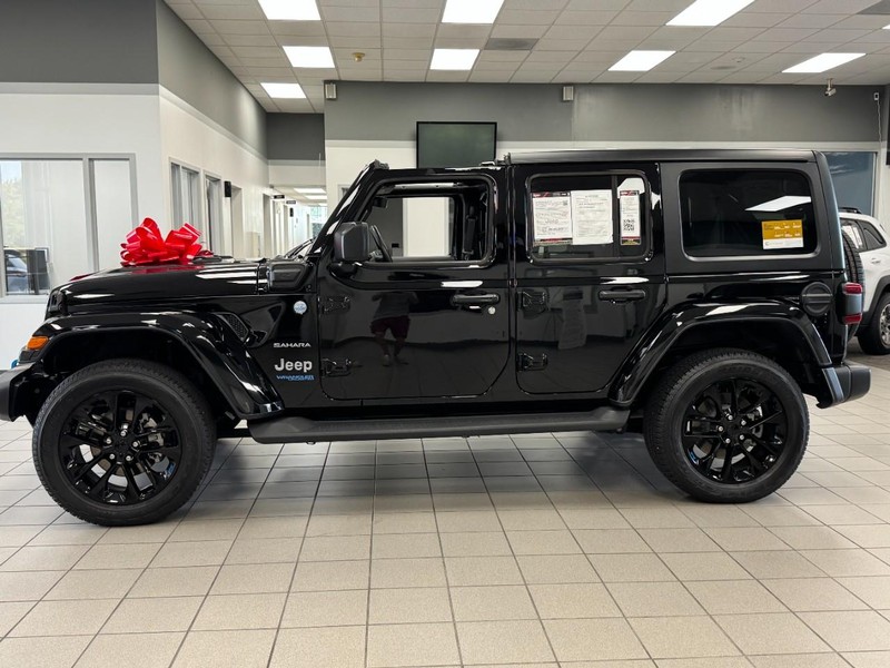 Jeep Wrangler 4xe Vehicle Image 09
