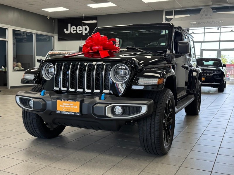 Jeep Wrangler 4xe Vehicle Image 11