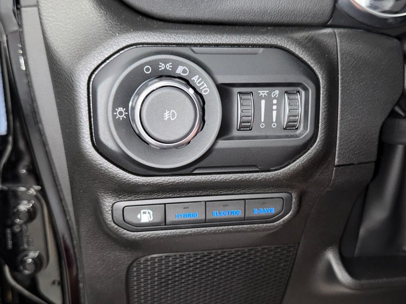 Jeep Wrangler 4xe Vehicle Image 27