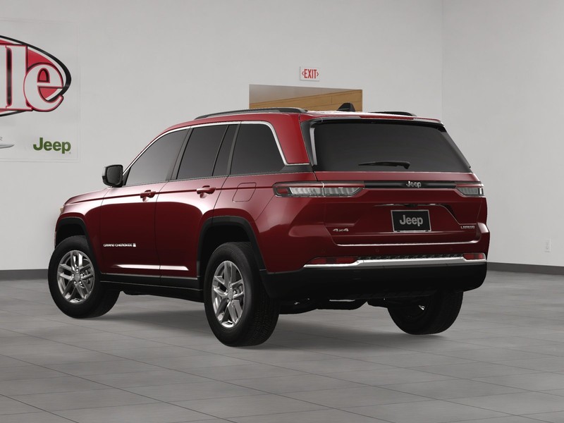 Jeep Grand Cherokee Vehicle Image 04
