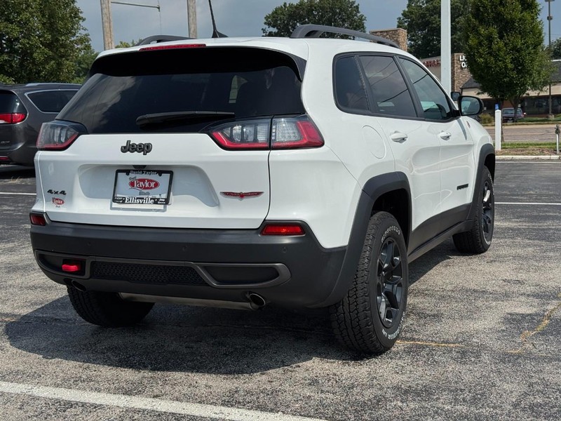 Jeep Cherokee Vehicle Image 03
