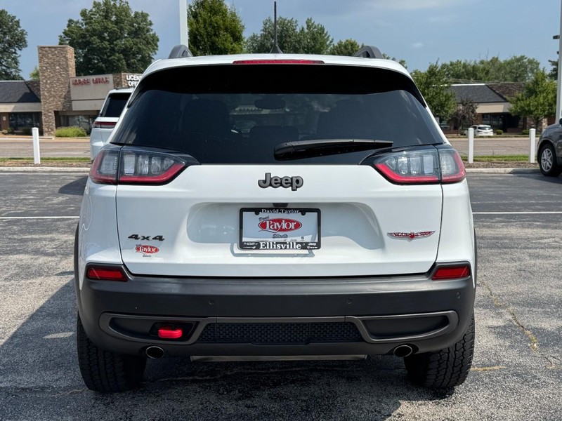 Jeep Cherokee Vehicle Image 19