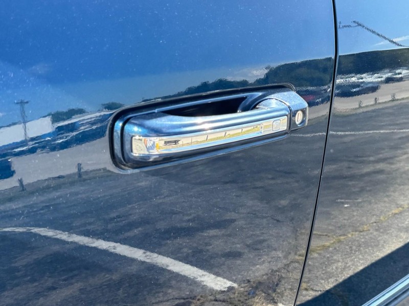 Ram 3500 Vehicle Image 14