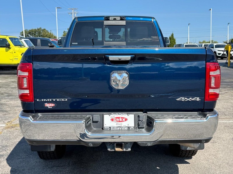 Ram 3500 Vehicle Image 17
