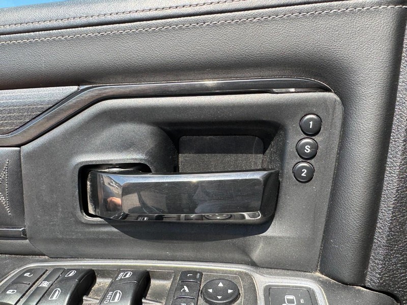 Ram 3500 Vehicle Image 26