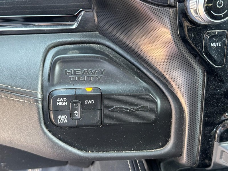 Ram 3500 Vehicle Image 32