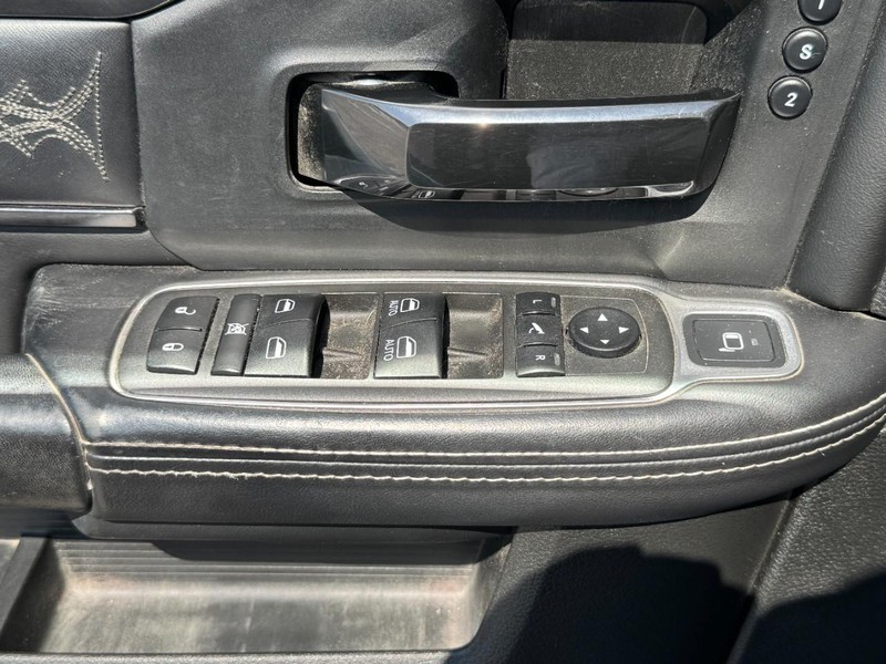 Ram 3500 Vehicle Image 38