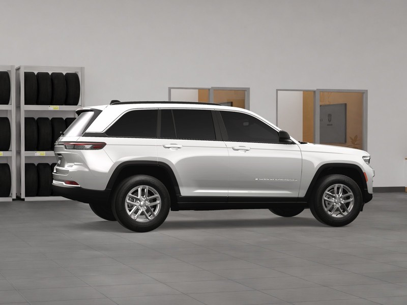 Jeep Grand Cherokee Vehicle Image 07
