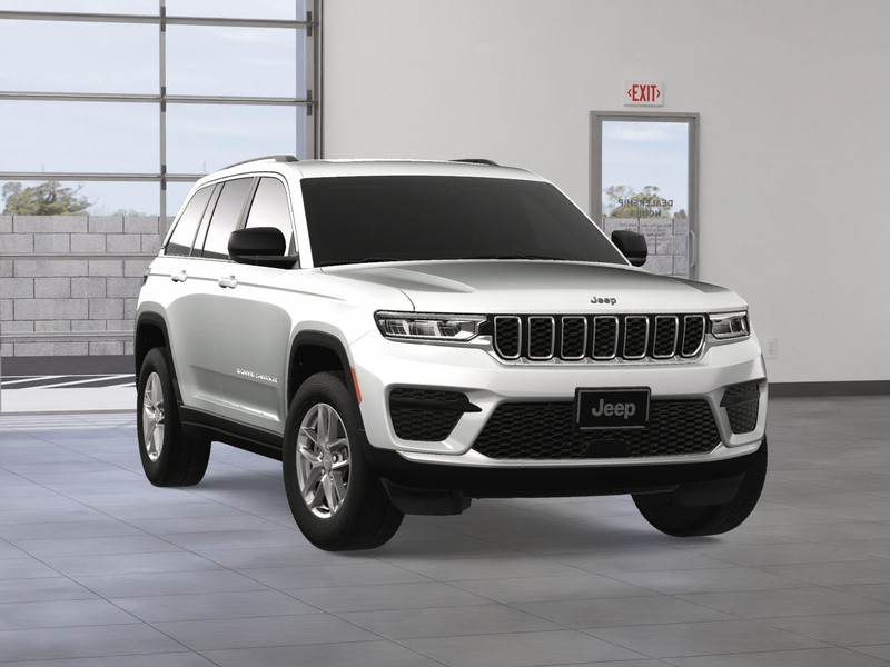 Jeep Grand Cherokee Vehicle Image 08