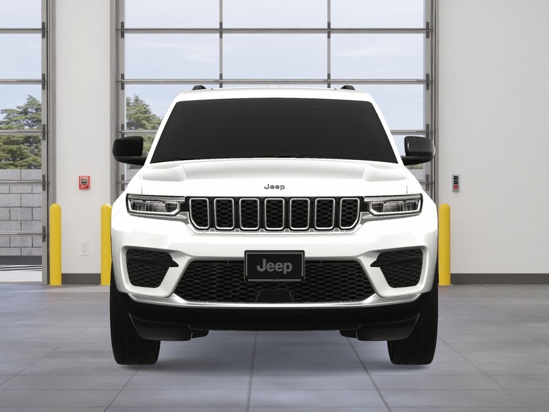 Jeep Grand Cherokee Vehicle Image 09