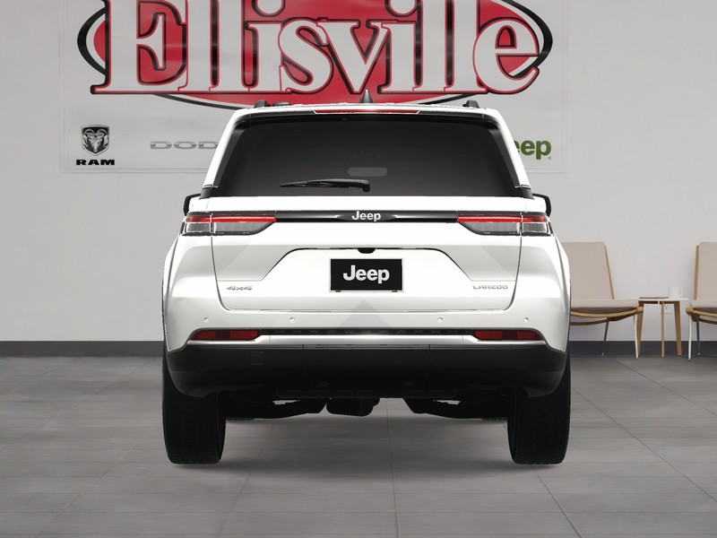 Jeep Grand Cherokee Vehicle Image 11