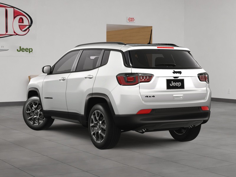 Jeep Compass Vehicle Image 04
