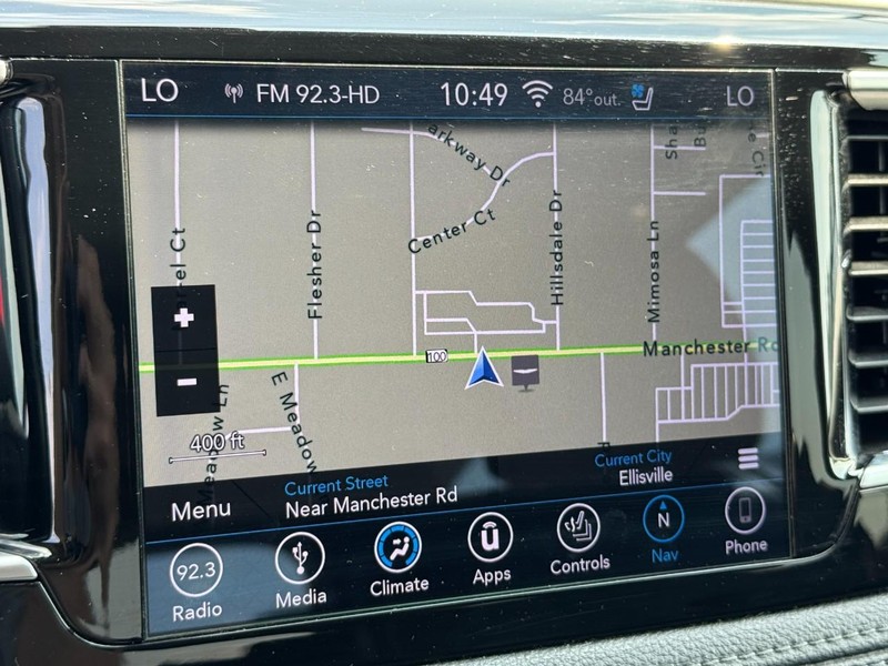 Chrysler Pacifica Vehicle Image 27