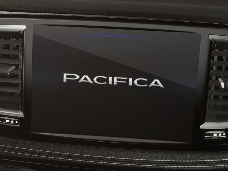 Chrysler Pacifica Vehicle Image 24