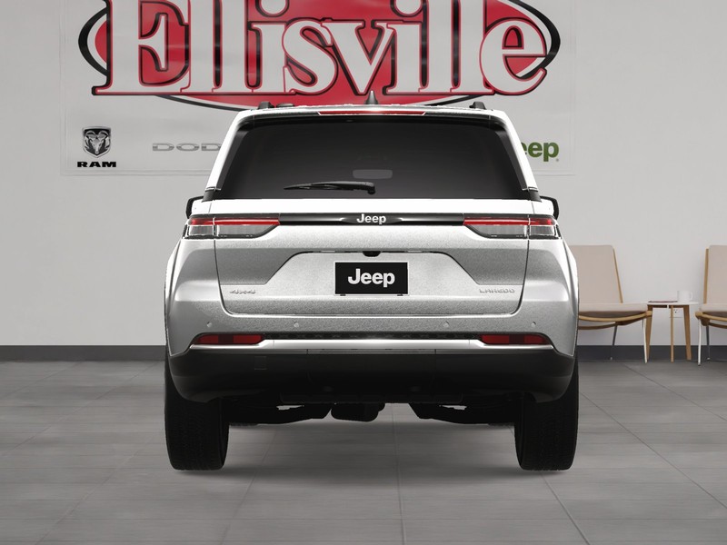 Jeep Grand Cherokee Vehicle Image 13