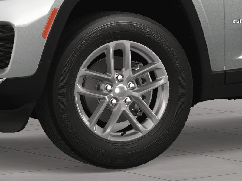 Jeep Grand Cherokee Vehicle Image 14