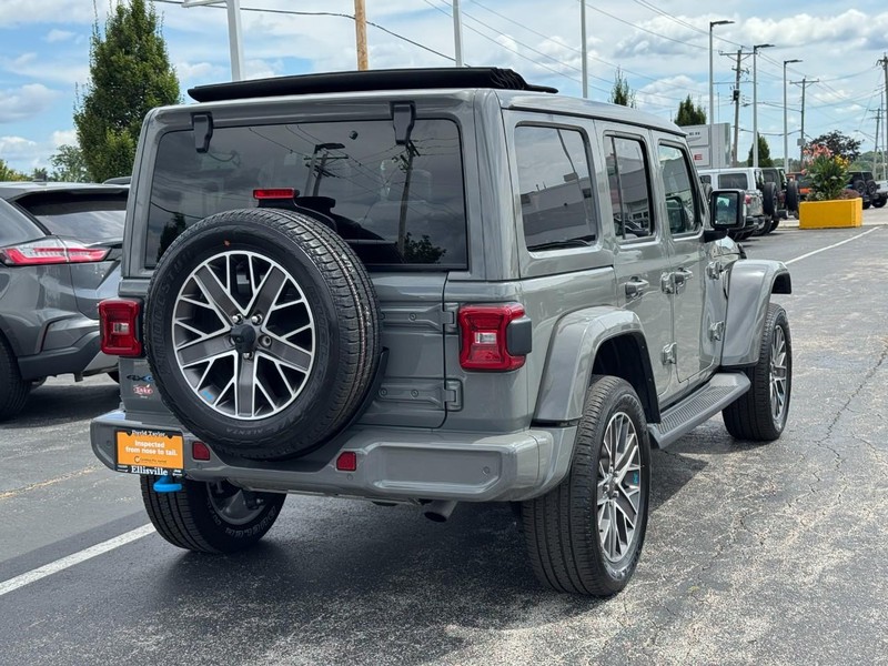 Jeep Wrangler 4xe Vehicle Image 04