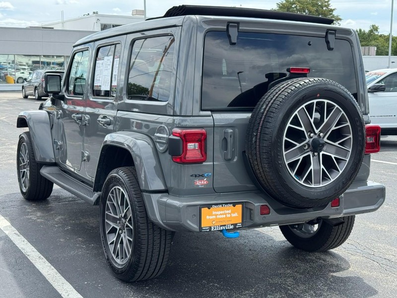 Jeep Wrangler 4xe Vehicle Image 07