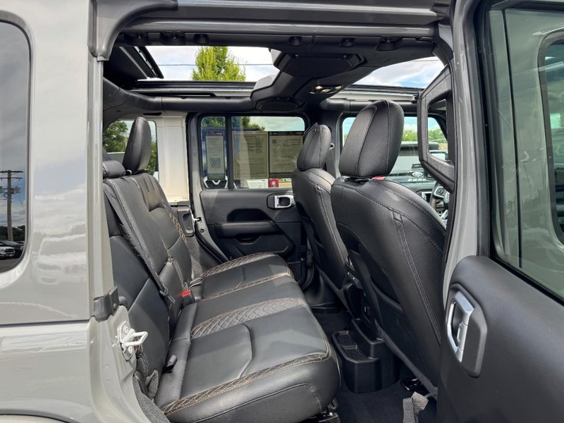 Jeep Wrangler 4xe Vehicle Image 18