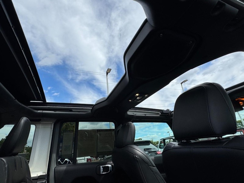 Jeep Wrangler 4xe Vehicle Image 20
