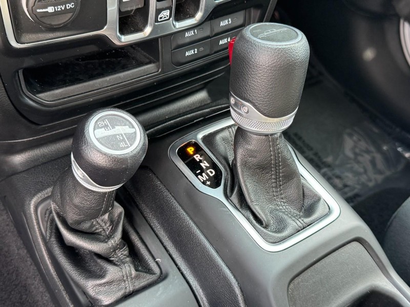 Jeep Gladiator Vehicle Image 29