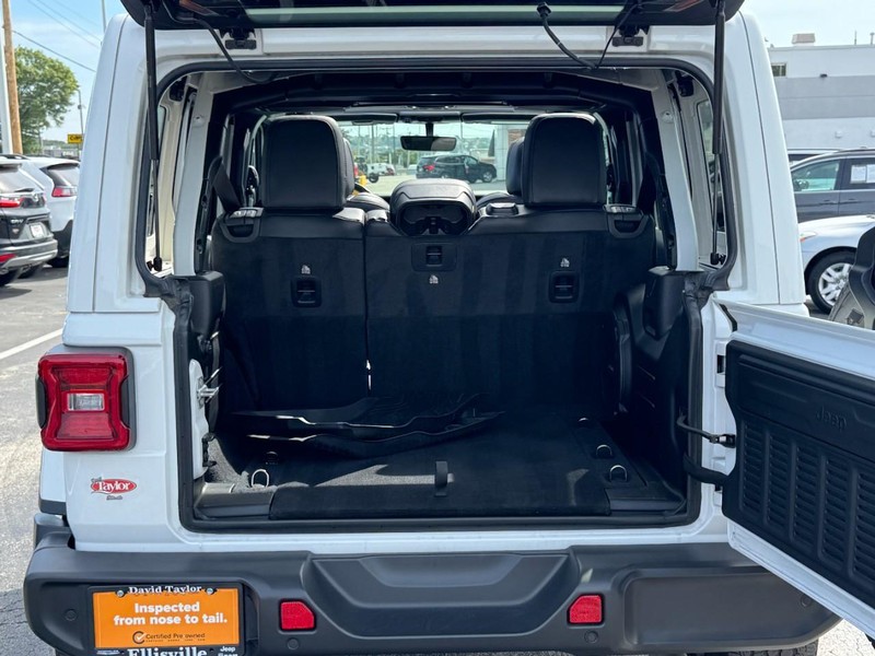 Jeep Wrangler Vehicle Image 18
