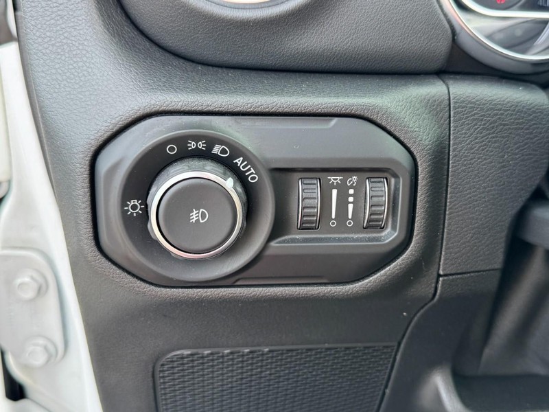 Jeep Wrangler Vehicle Image 29