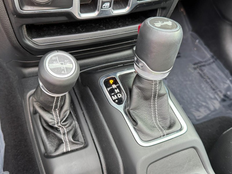 Jeep Wrangler Vehicle Image 34