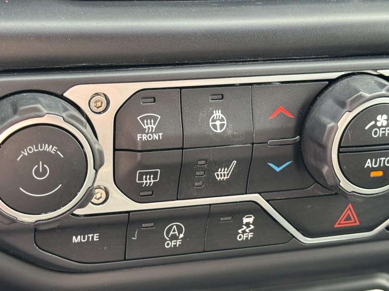 Jeep Wrangler Vehicle Image 37