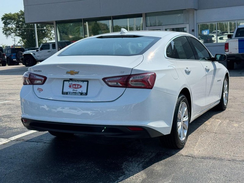 Chevrolet Malibu Vehicle Image 03
