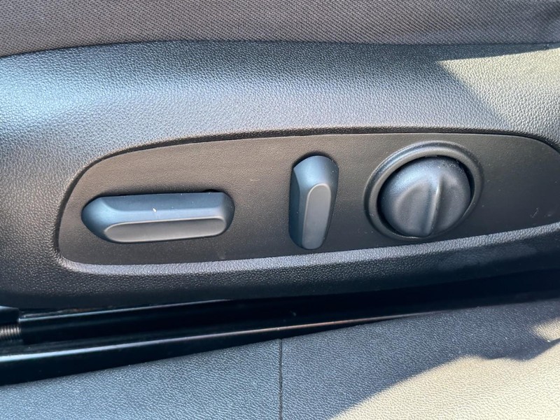Chevrolet Malibu Vehicle Image 33