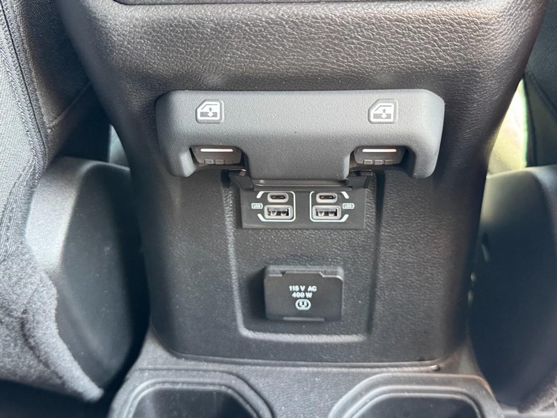 Jeep Gladiator Vehicle Image 21