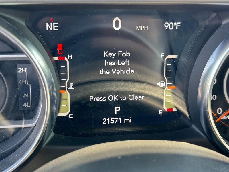 Jeep Gladiator Vehicle Image 31