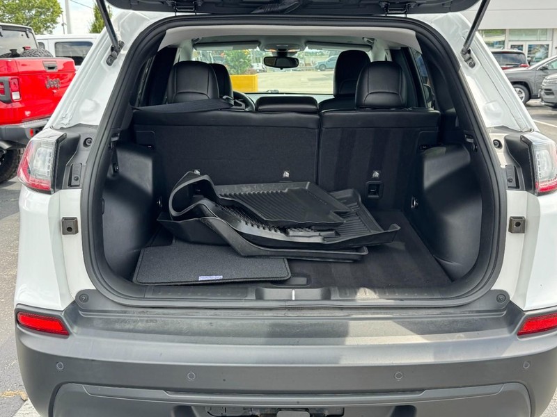 Jeep Cherokee Vehicle Image 17