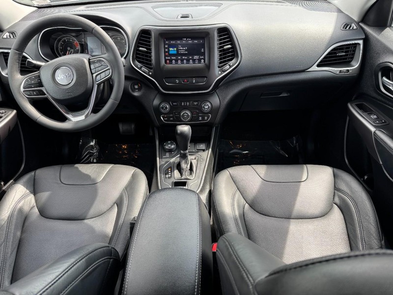 Jeep Cherokee Vehicle Image 19