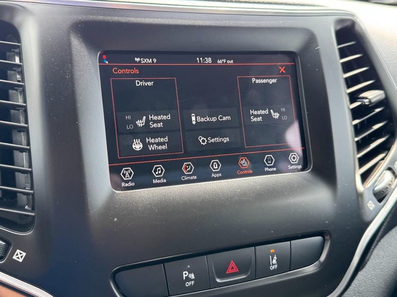 Jeep Cherokee Vehicle Image 28