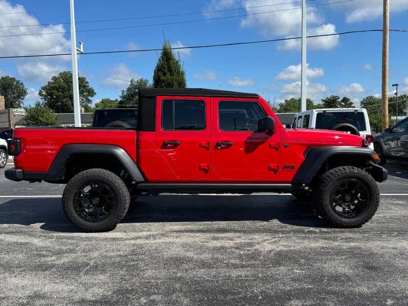 Jeep Gladiator Vehicle Image 02