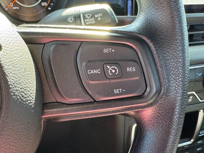 Jeep Gladiator Vehicle Image 23
