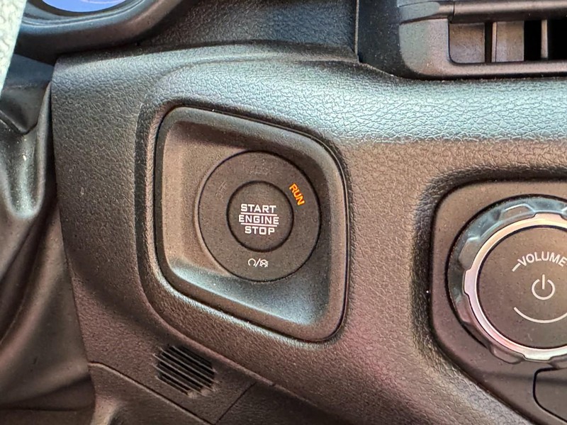 Jeep Gladiator Vehicle Image 27