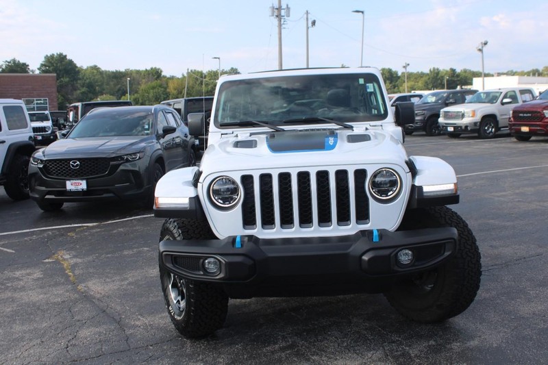 Jeep Wrangler 4xe Vehicle Image 03